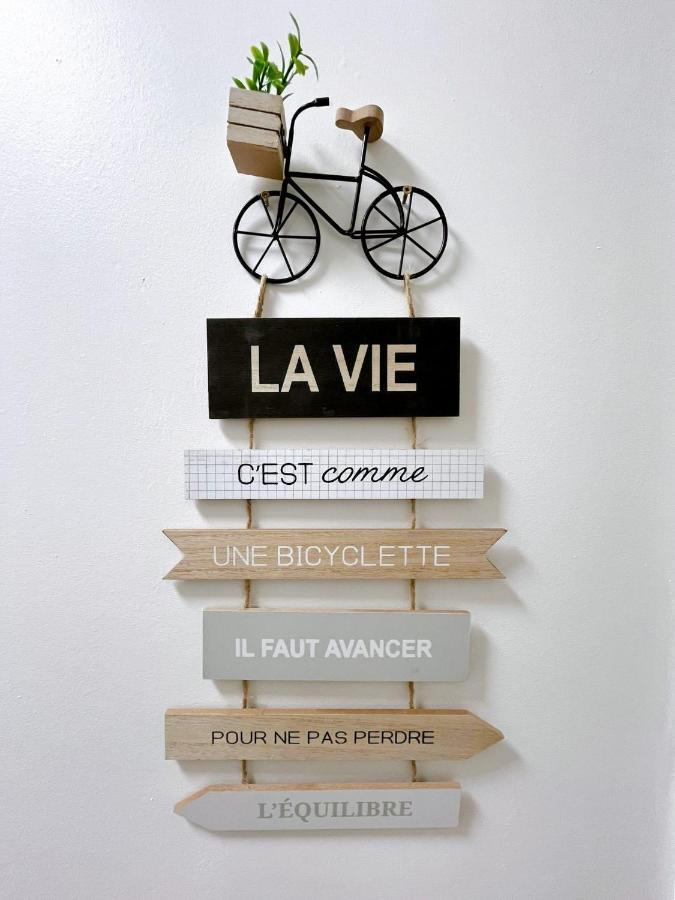 Colors Of Life Apartment Torcy  Ngoại thất bức ảnh